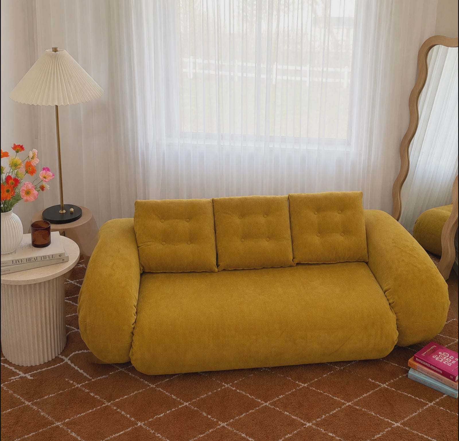 Tovo Sleeper Sofa video showing the switch from cozy sofa to spacious bed